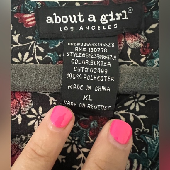 NWT About A Girl Pink and Green Boxy Blouse size XL (A106) - Picture 6 of 9